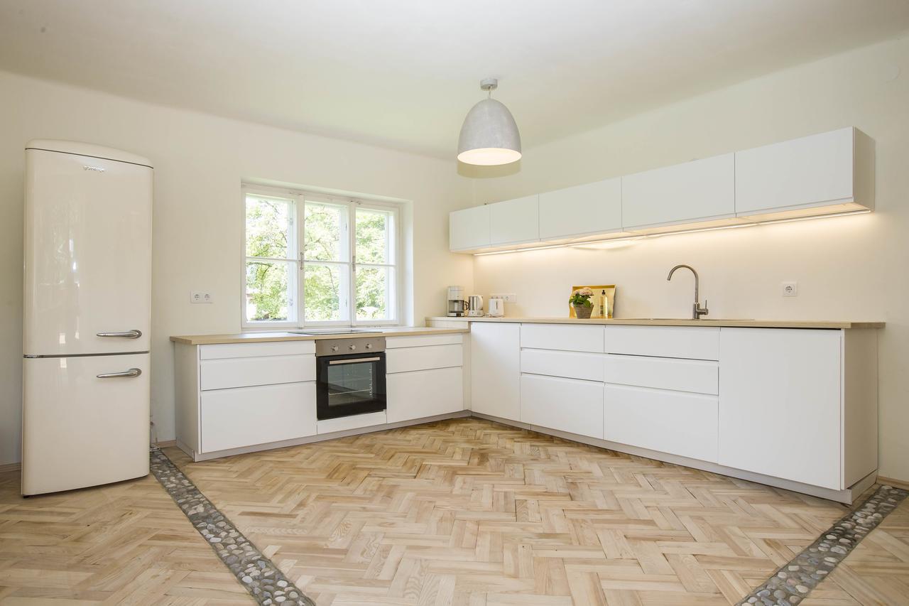 Chalet Happy Family, Secluded Location, 15 Min To Salzburg And Just Short To T Lakes Sound Of Music, Bbq&Bikes&Sunbeds For Free, Up To 14P غولنغ ان دير سالزا المظهر الخارجي الصورة