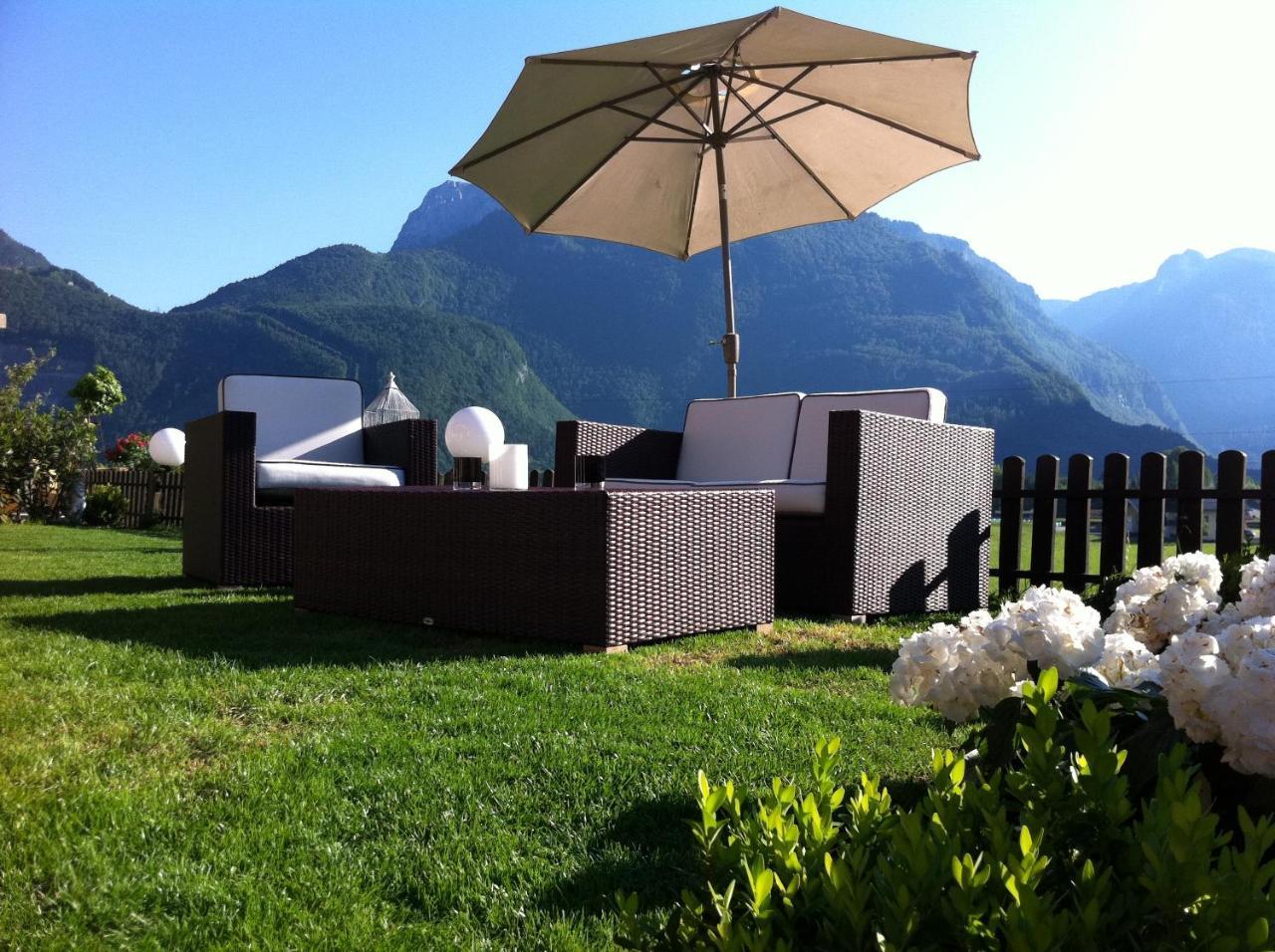 Chalet Happy Family, Secluded Location, 15 Min To Salzburg And Just Short To T Lakes Sound Of Music, Bbq&Bikes&Sunbeds For Free, Up To 14P غولنغ ان دير سالزا المظهر الخارجي الصورة